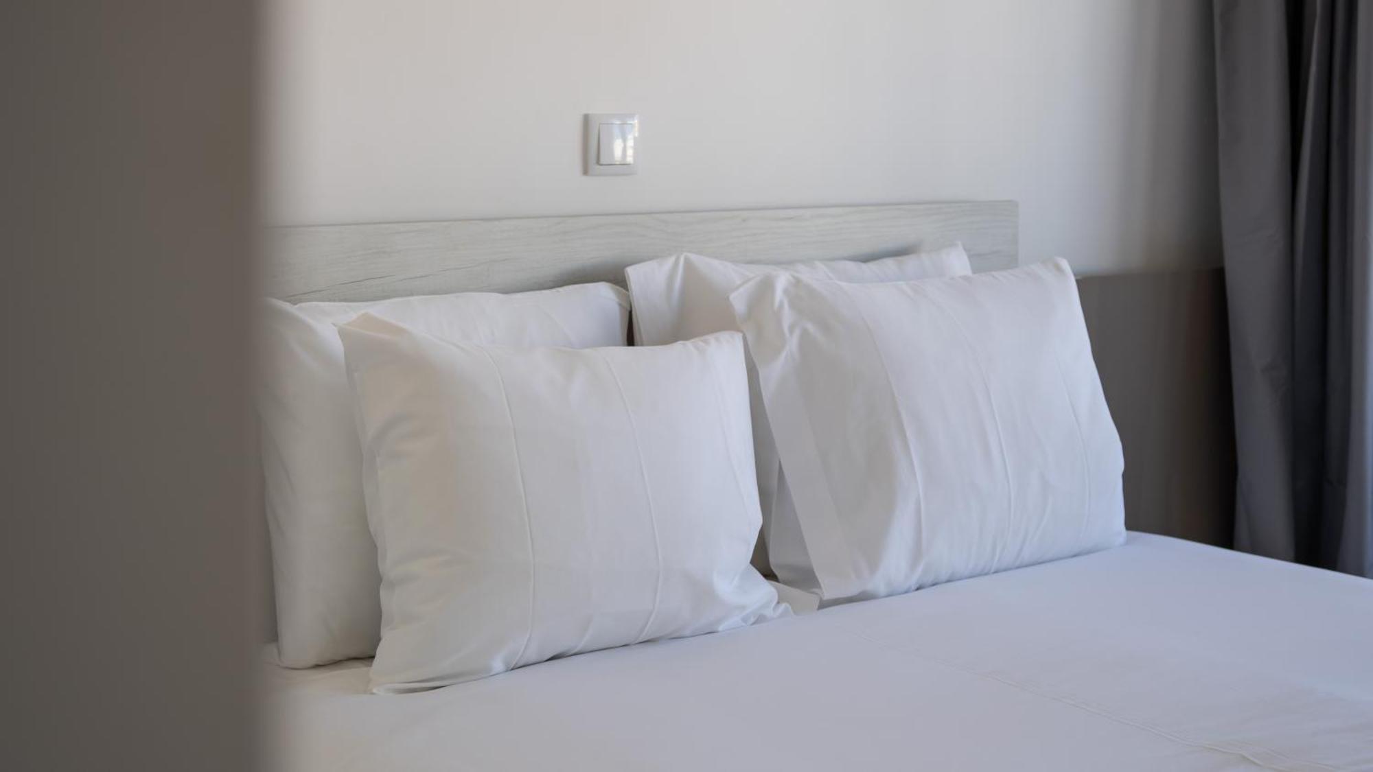Serene Blue 1 Bdr Flat With Balcony By Lovelystay ポルティマン エクステリア 写真